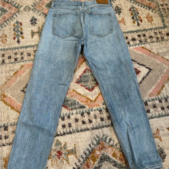 Denim Forum size 25 light wash jeans from Aritzia - Picture 5 of 5